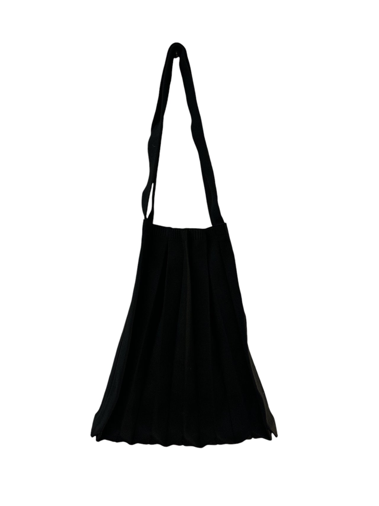 Abanica Tote in Black, featuring pleating detail, arm straps, and spacious interior. Perfect for city life and personalized styling.