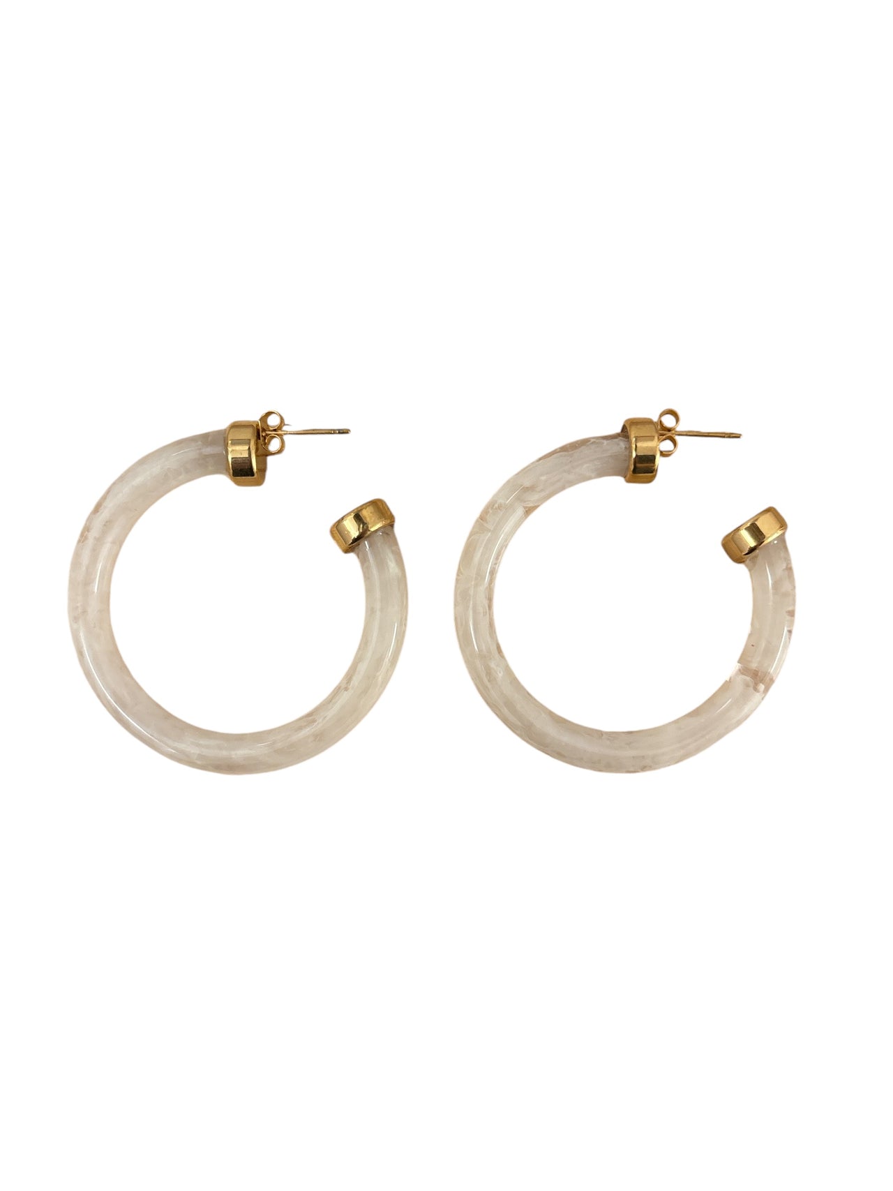Ivory resin hoops with a 4.5cm diameter, offering timeless and understated elegance.