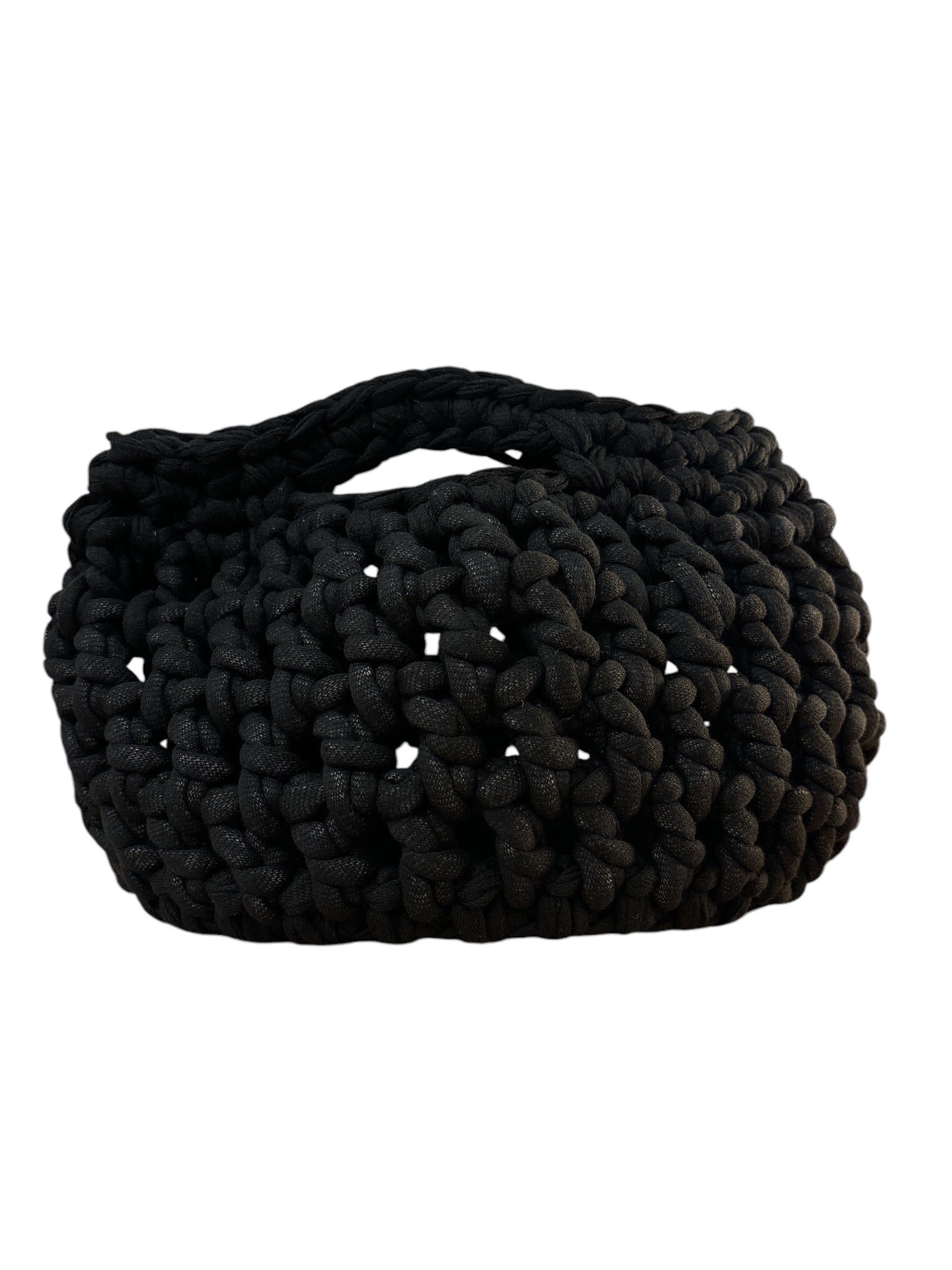 The Nadia bag by The Mama Made, handcrafted in Athens with eco-friendly yarns, perfect for daily essentials and easy care.